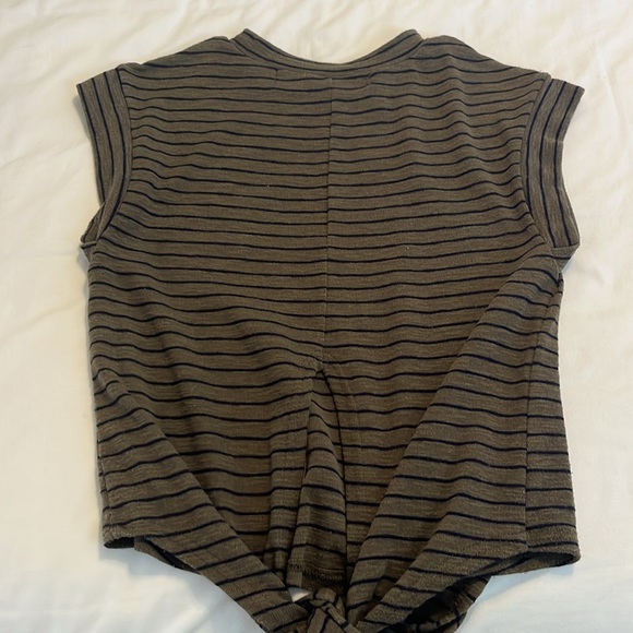 Code x Mode Green Black Striped Top Open Keyhole Back - Picture 3 of 4